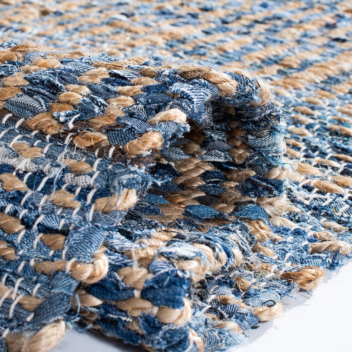 SAFAVIEH Cape Cod Collection Area Rug - 5' x 8', Natural & Blue, Handmade Flat Weave Coastal Braided Jute, Ideal for High Traffic Areas in Living Room, Bedroom (CAP353A)